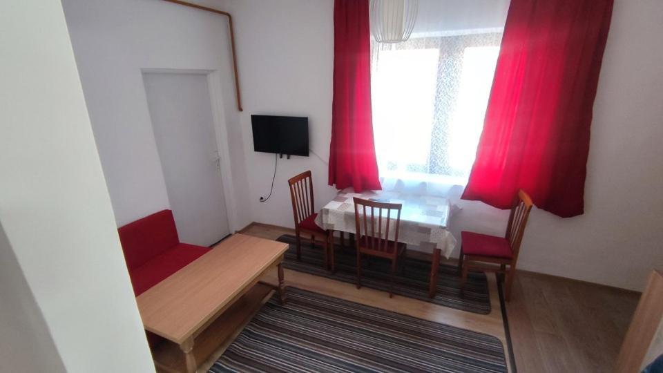 Apartments Dino Sarajevo Bagian luar foto