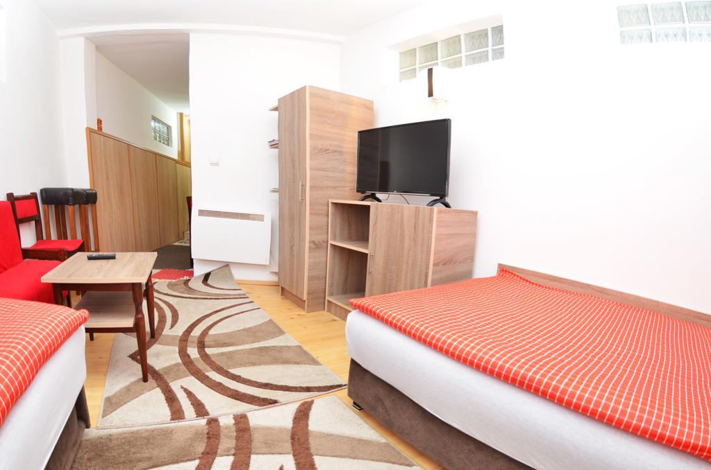 Apartments Dino Sarajevo Bagian luar foto